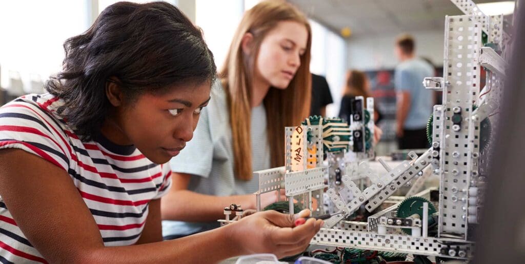 cte students in lab