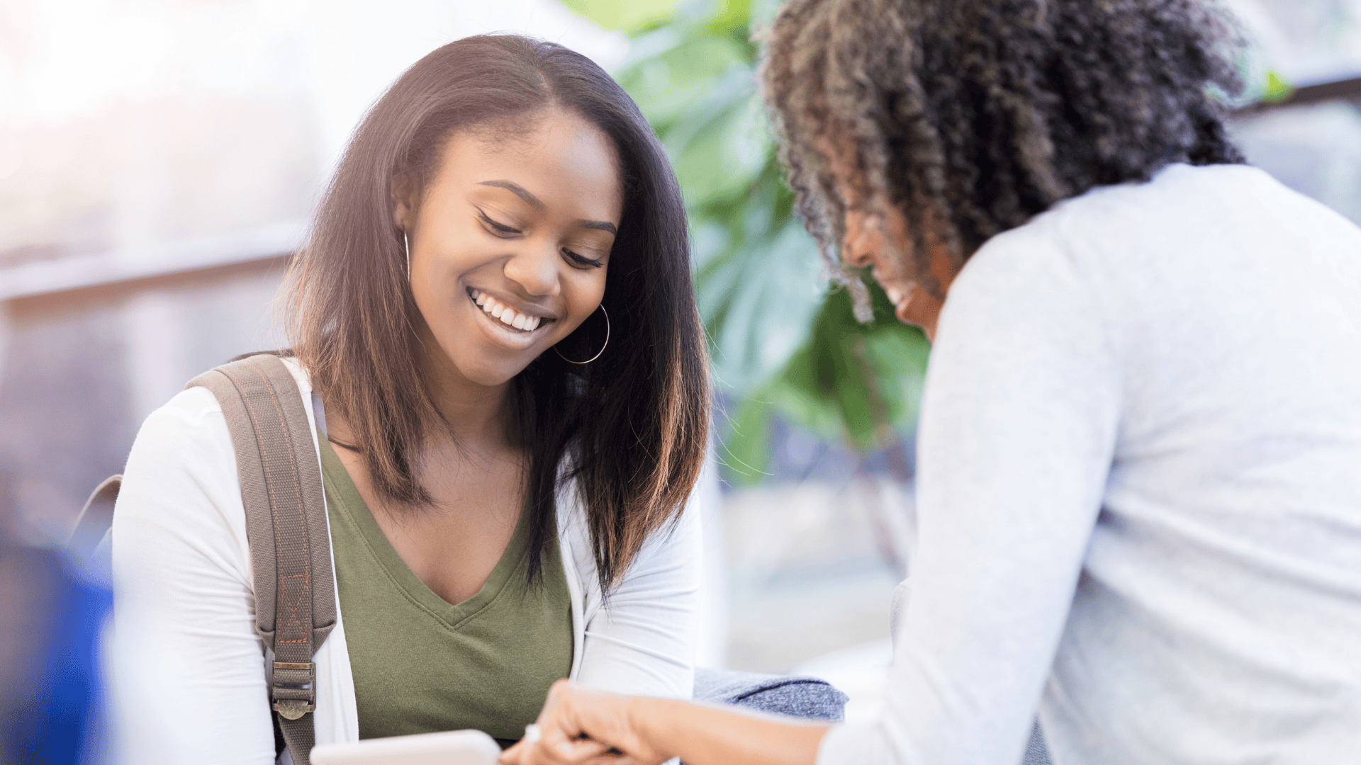 students with a career counselor